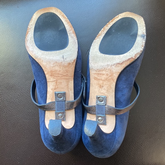 Anyi Lu The Tracy Navy Suede Heels - Picture 6 of 8